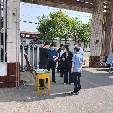 吕桥镇人民政府镇长聂晶深入学校督导复学准备工作