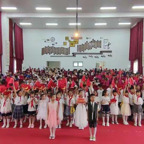 听歌声嘹亮，颂百年征程