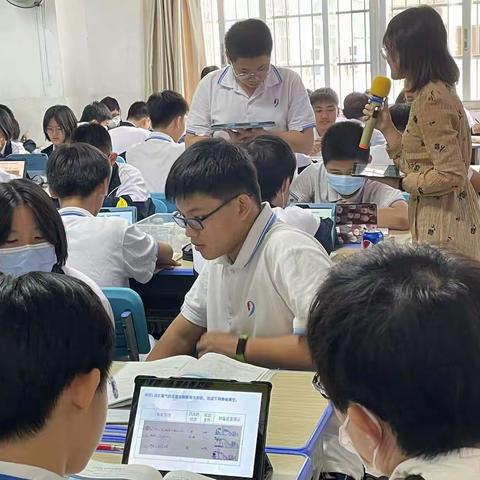 化学组集体走出去参加外校听课活动