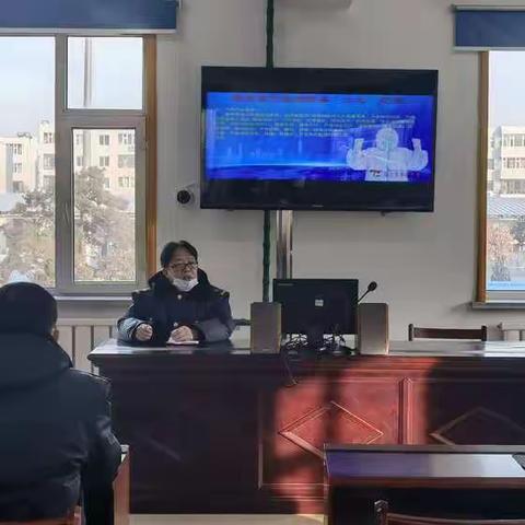 延吉站组织关键岗位召开运输协调会