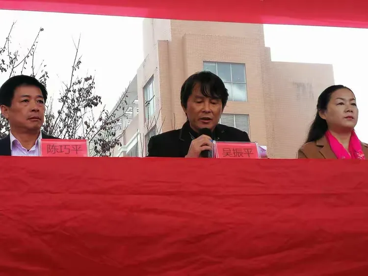 —宜黄一中2018年秋季田径运动会胜利召开