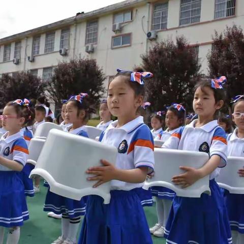 十字九年制学校幼儿部——“早操展风采   运动促成长”师幼早操比赛