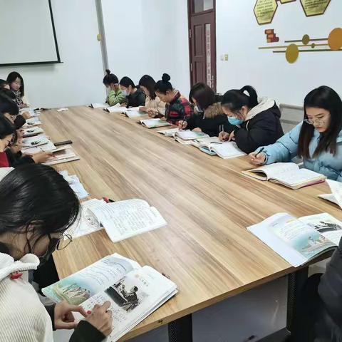 研无教则无以立足，教无研则无以长远。————寿光市建桥学校二年级语文教研