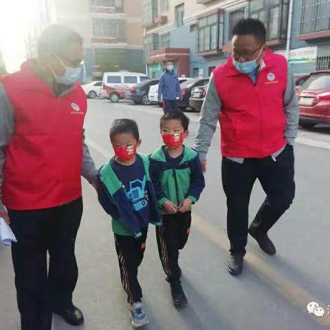 守望相助 坚守岗位 众志成城