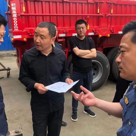 周至县汽车维修行业管理办公室联合县生态委员会办公室对重点区域大货车维修危废管理工作开展大排查大走访