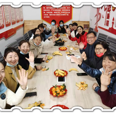 巾帼建功 花开实中——县实验中学召开庆祝“三八”国际劳动妇女节座谈会