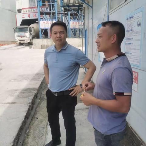 以服务赢得认可，差异化营销，建立非价格护城河