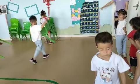 我们进步啦——里则中心幼儿园小六班