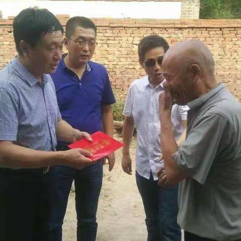 政府副市长田俊勇到石洞乡慰问困难党员