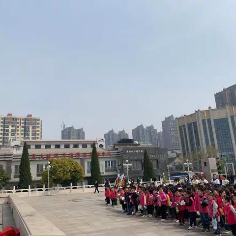 传承文化 缅怀先辈 学会感恩——阳光雨露幼儿园祭扫活动