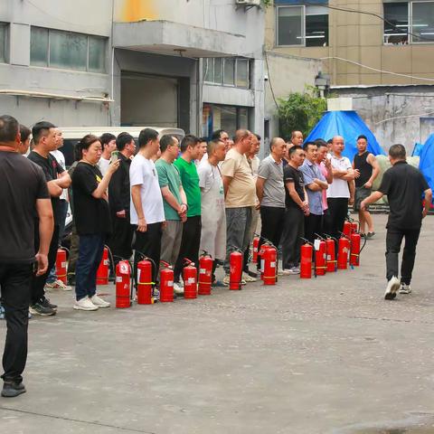 郭溪街道组织浦东辖区内企业举行消防演练
