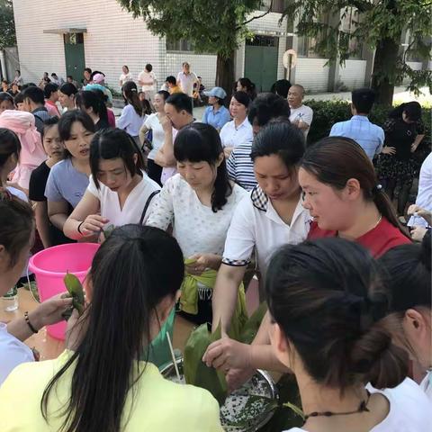 学包粽子过端午  向阳萌娃传承民俗庆六一