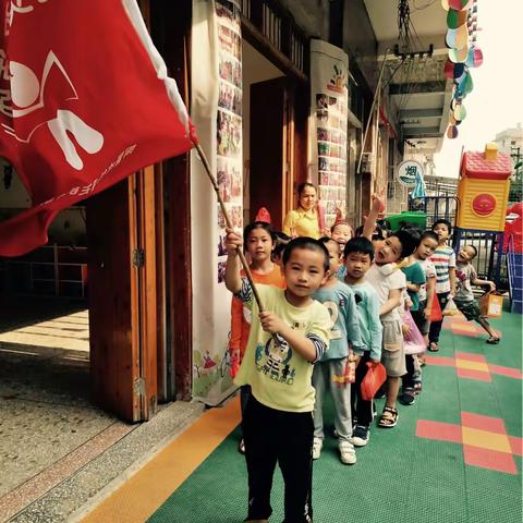 小精灵双语幼儿园“迎春风，送温暖”敬老活动圆满成功！