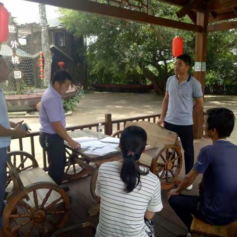 美兰区生态环保局现场核查两家海鲜餐饮店污水处理设施，确保出水达到回用标准要求