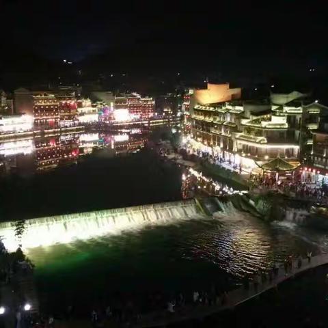 巴黎是我的中途島（四）古城