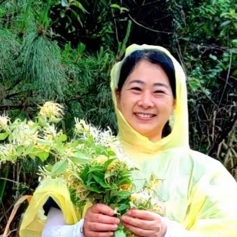 2022年5月8日造水村龟螺溪溯溪。美篇制作:感恩，抖音制作:黄姐，撰 写 诗:老杨