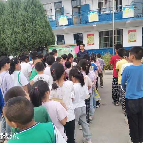 东回舍镇北水小学开展垃圾分类活动