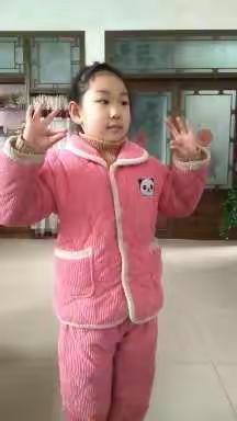 蟒川小学一一班手指舞，舞出青春