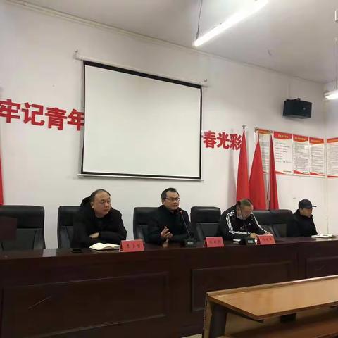 随州机电工程学校召开教师业务培训会