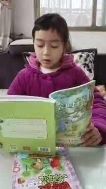 “读书知古今，强我少年魂”宝丰县东城门小学二四班书香少年李美美八十九期