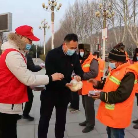 淇县积极开展“腊八节”关爱慰问志愿服务活动