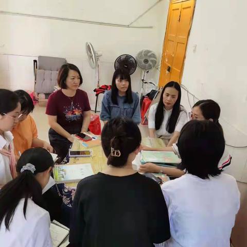 初一语文组“乐探讨”