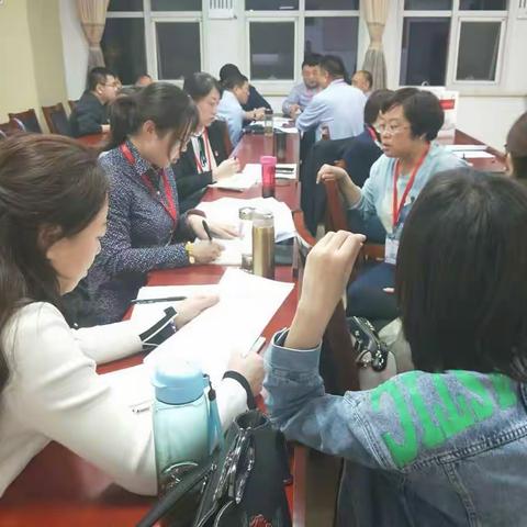 情景模拟讲课堂 身临其境强党建