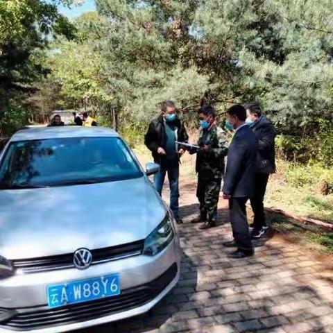 镇领导到路则村委会检查疫情防控工作几及护林防火工作