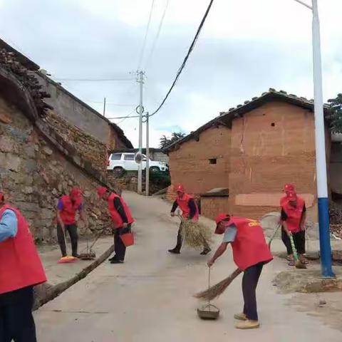 路则村委会创文大扫除活动