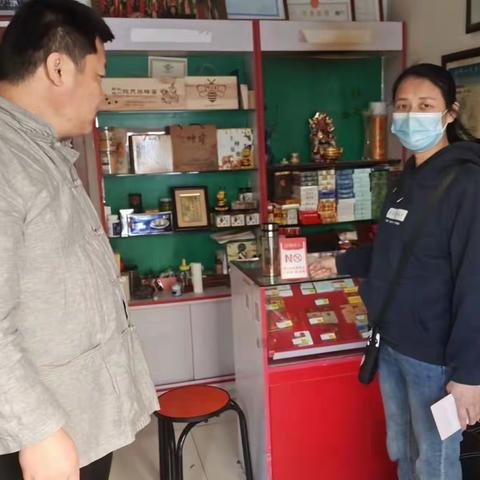 杆石桥：七一小区社区开展禁止向未成年人出售烟酒志愿宣传活动