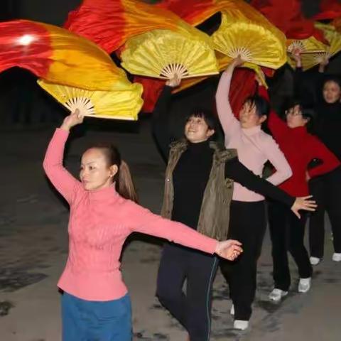 2011年1月6日（感动新区，共建新区）迎新暨表彰晚会排练花絮及晚会实况表演