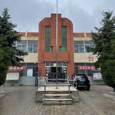 教学视导领方向，精准把脉促提升—记教育局视导八年小学