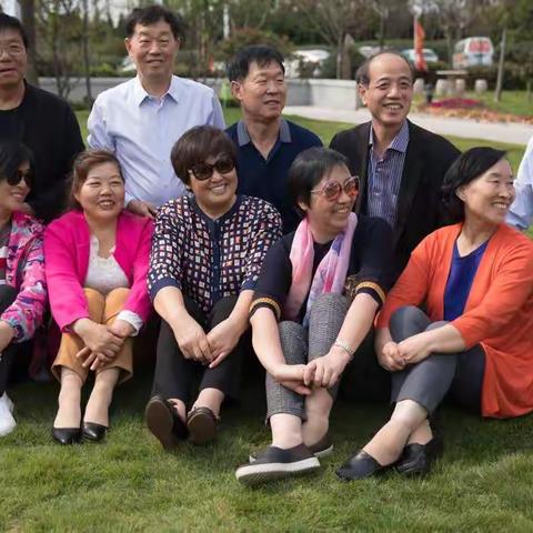 老同事聚会留影