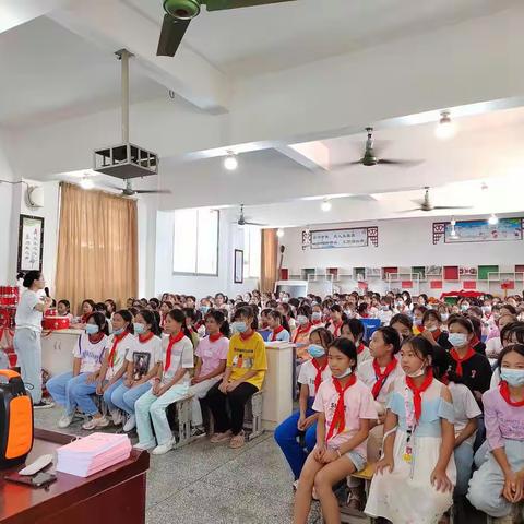 拥抱青春，静待花开