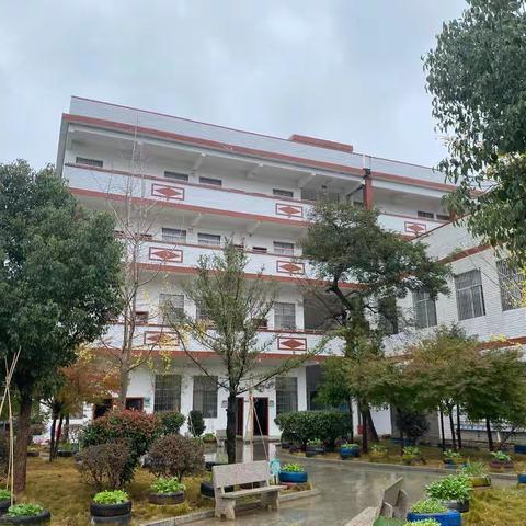 满室馨香，遇见最美。大路铺镇中心小学“最美办公室”评比活动