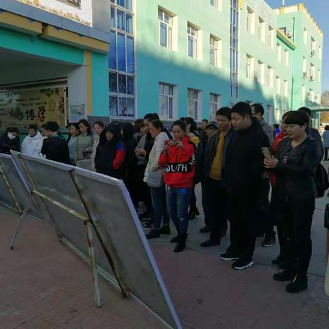 巴五小三年组刮画社团活动剪影