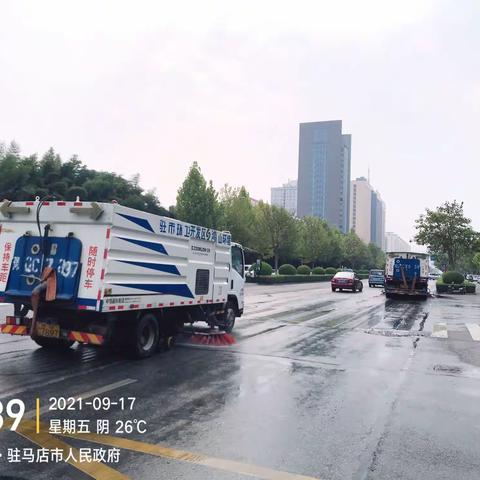 开发区城管局环卫所持续开展每周五城市清洗行动，迎中秋团圆节