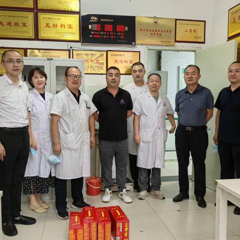 致敬医师节 || 永寿县人民医院开展医师节慰问活动