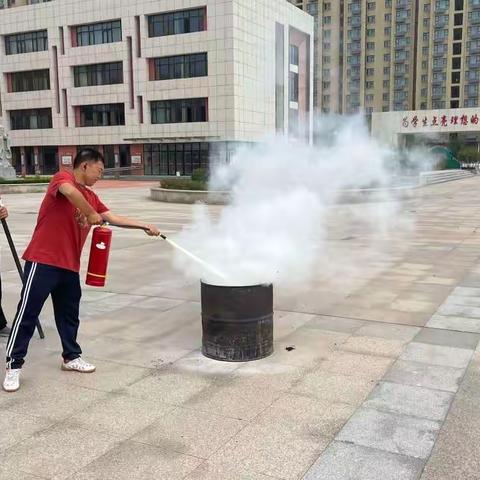 校园消防演练，筑牢安全防线——德州学院附属第一实验小学全校师生消防演练