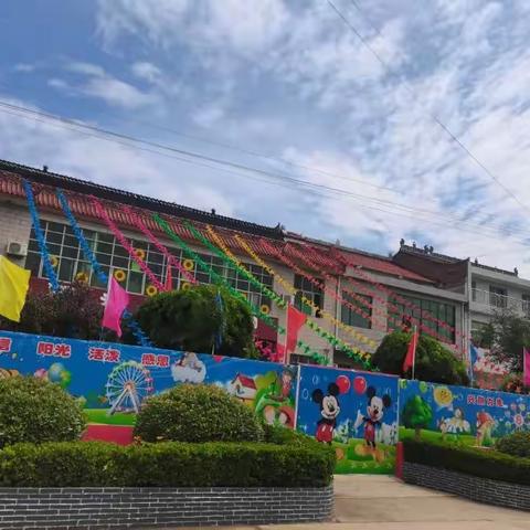 哑柏镇阳光幼儿园迎接哑柏镇中心学校年度工作目标责任考评活动报道