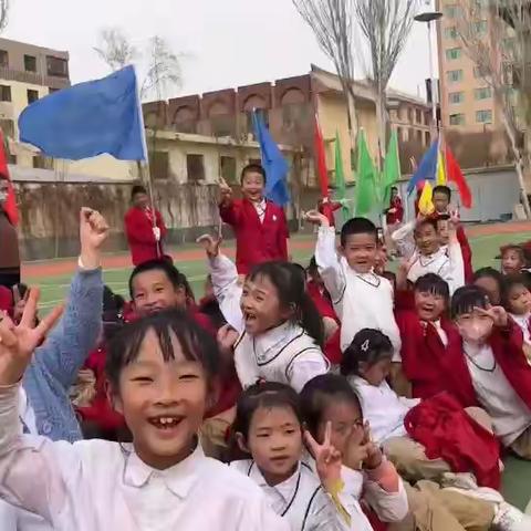 敦煌市东街小学第四十届春季田径运动会开幕啦