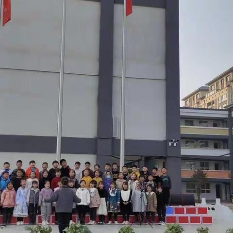 红歌飞扬，童心向党