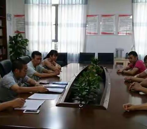 朝阳社区组织召开关于进一步做好“征兵宣传”的工作会议