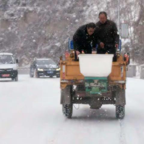 改装洒融雪剂机成功了✌