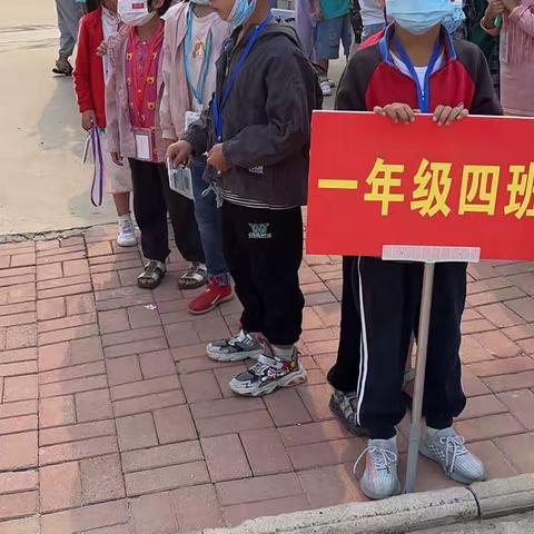 播种真教育 养成好习惯——果庄中心小学一年级四班