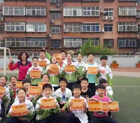 学步桥小学春季运动会之五三班的台前幕后