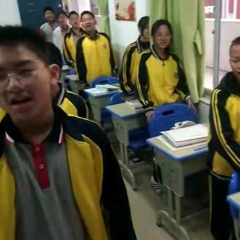 初中部一天生活剪影——记录点滴 见证成长