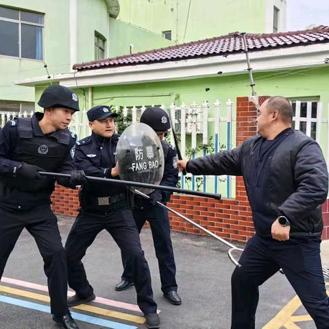 以‘演’促防，护幼‘童’行——上党中心幼儿园防恐防暴演练