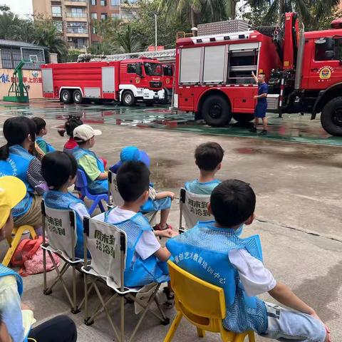 消防车🚒写生｜走进消防队，致敬火焰蓝