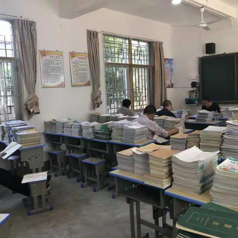 以检查促规范，以规范促提升----中复小学教学常规作业专项检查